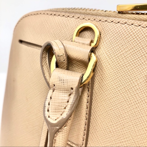 ✨PRADA✨ Saffiano Lux Top Handle Cameo Tote - Picture 4 of 8